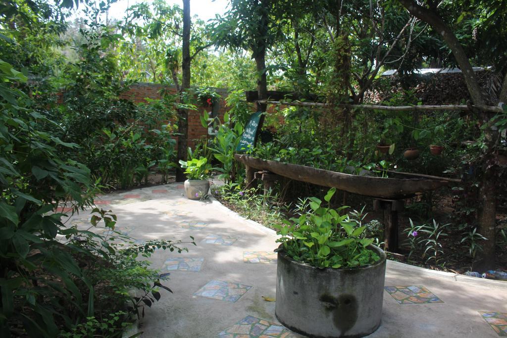 Garden Guesthouse Kampong Chhnang Exterior foto