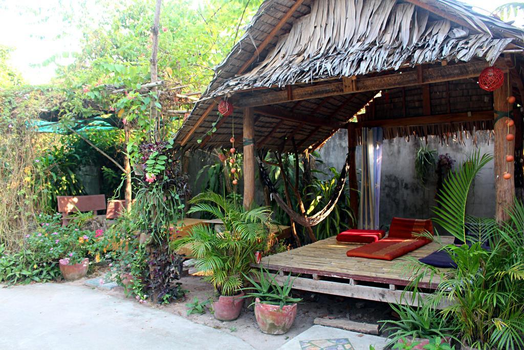 Garden Guesthouse Kampong Chhnang Exterior foto